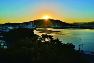 和歌の浦　初日の出