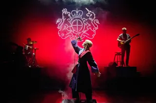 12/26(金)公開 ナショナル・シアター・ライブ『インター・エイリア』のトークイベント付き先行上映イベントの開催が決定！12/25(木)にTOHOシネマズ日比谷で実施します。