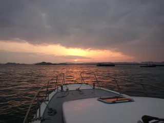 【KEIRIN HOTEL 10】海から島の絶景・アート・瀬戸大橋を夕日とともに眺める「2025年夏特別 サンセットクルーズ」のアクティビティ予約を本日より開始！