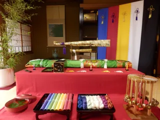 大隅俊平美術館　夏の刀剣展示会を開催