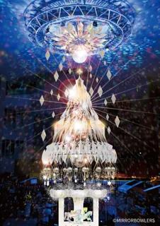 【阪急うめだ本店】「クリスマスマーケット2025」白いミラーボールツリー&白いメリーゴーランドが初登場!