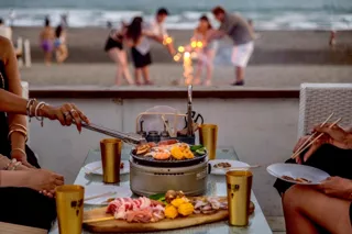 鎌倉 由比ガ浜で手ぶらBBQ！アフター6の新たな楽しみ方！灼熱の昼間を避けて、夕暮れのビーチで涼しく優雅にBBQ＆花火も楽しめるお得なプランが登場