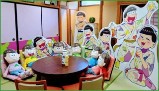 【おそ松さん×ホテル湖龍】ちゃっかり温泉に逃げ込んだ6つ子と過ごす、没入型宿泊プランを期間限定で開催！