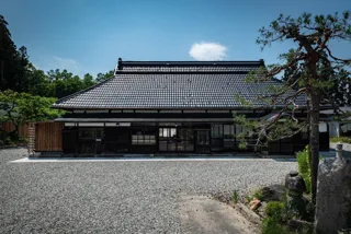築270年の古民家を再生した一棟貸し宿泊施設「いにしえの宿おへそ」が山形県川西町に2025年4月15日グランドオープン