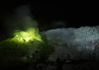 【北海道・弟子屈町】硫黄山ライトアップ開催中！