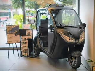 【蔦屋家電＋で展示開始！】大阪発の電動3輪モビリティ『e-NEO』次世代の都市型EVライフを体験！