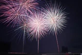 夏限定のびしょぬれイベントが7月5日(土)よりスタート お盆期間にはレーシングコースでの花火イベントを開催