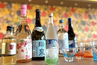 【沖縄プリンスホテル オーシャンビューぎのわん】~11月1日は「いい月いい日」泡盛の日~琉球ガラスで愉しむ沖縄の銘酒「泡盛フェア」を初開催