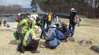 縄文体験ツアー「山の神遺跡と火おこし体験」開催｜国営アルプスあづみの公園【大町・松川地区】