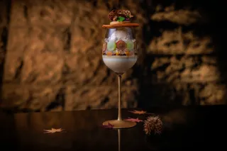【星のや軽井沢】オリジナルの日本酒と栗やシャインマスカットなど秋の味覚が織りなす「信州吟醸パフェ」提供