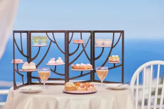 【リゾナーレ熱海】絶景を望む特等席で、春の訪れを楽しむ「梅ひらくアフタヌーンティー」開催