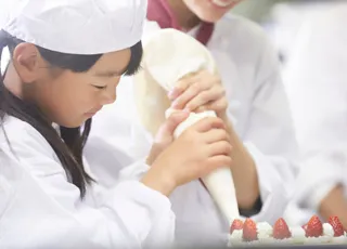 【吉祥寺エクセルホテル東急】冬休みの特別体験親子で作るオリジナルケーキ「キッズケーキ教室」12月28日開催決定！