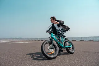 伊勢谷友介 ×「Michael Blast eBikes」が蔦屋家電+に登場!