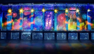 東京タワー×ネイキッド 夏限定！150mの夜空に咲くデジタル花火のマッピングショー