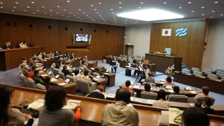 加古川市議会議事堂で楽しむ音楽「議場コンサート」が8月18日(月)開催 | ～夏休みの特別体験に。子どもたちの参加を歓迎します～