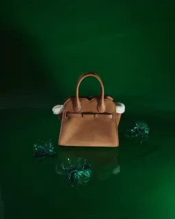 ヴァレクストラ ホリデーコレクション & 銀座三越 POP UP STORE