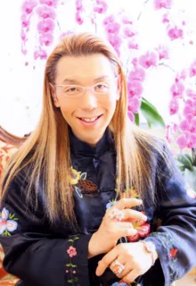 元祖華道家 假屋崎省吾　11月13日（木）から11月24日（月・祝）まで、酒田市 本間美術館・清遠閣にて「華道家 假屋崎省吾の世界展 」を開催！！